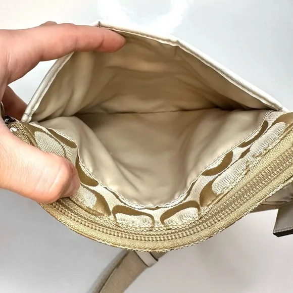 🥥 Authentic Coach Signature Cream/Beige Crossbody Bag - Picture 7 of 9